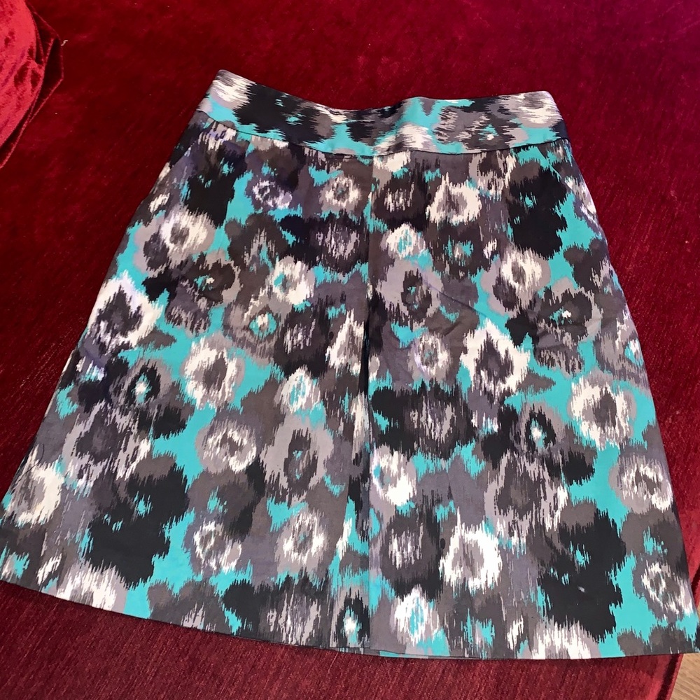 Express Design Green Black Grey Abstract Skirt